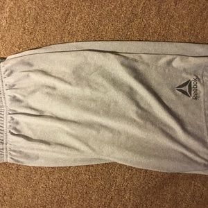 Men’s Reebok grey shorts large